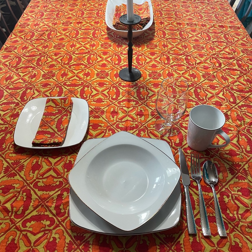 Vintage Table Linen and Napkins